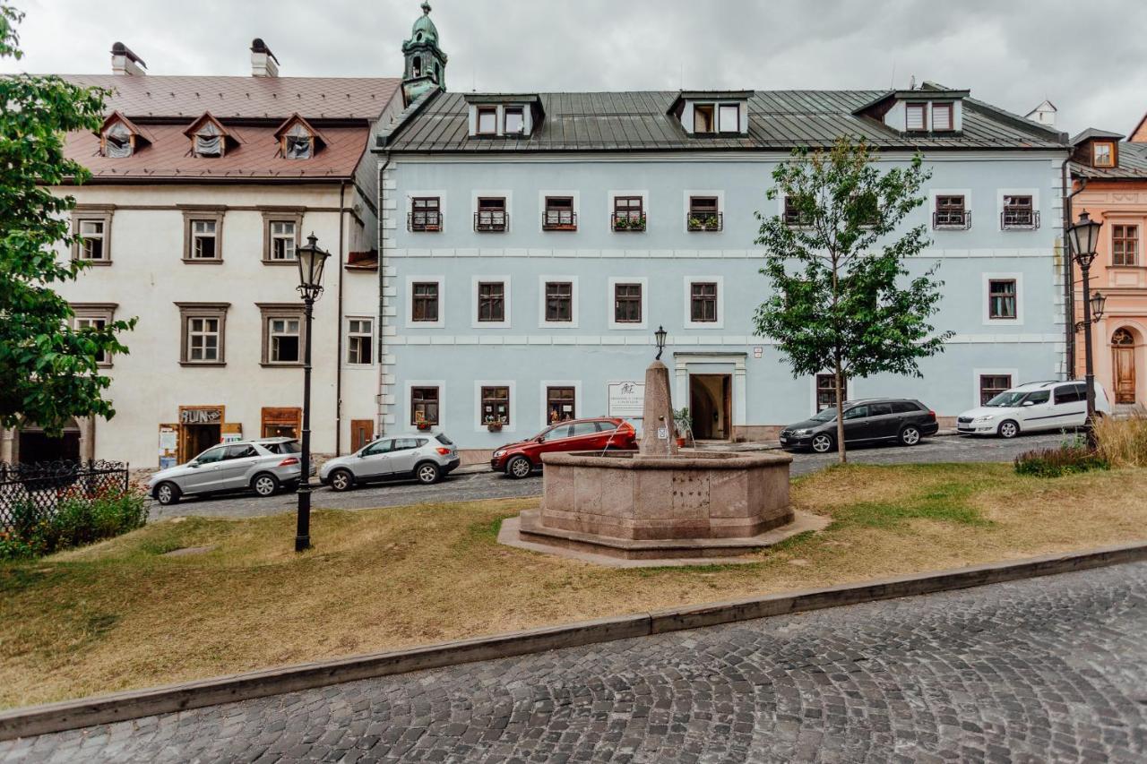 Cozy Blue House Apartment In Heart Of Old Town Banska Stiavnica Exterior photo